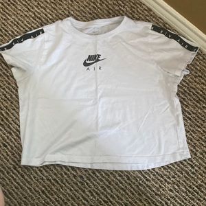 Crop top Nike shirt